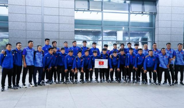 开云体育-越南国青抵达渭南备战四国赛 阮公凤侄子随队征战