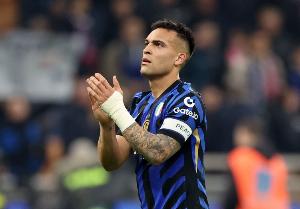 开云体育-劳塔罗本场数据：3次射门打进1球，传球成功率94%&amp;获评8.1分