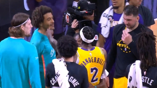 开云体育-赛后被范德彪猛戳！索汉：我只是和他友好交流 他情绪不稳得改