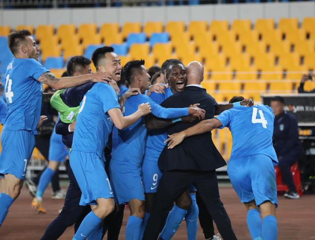 处罚“范兵们”早有准备 足协有无资格审查朋友圈？