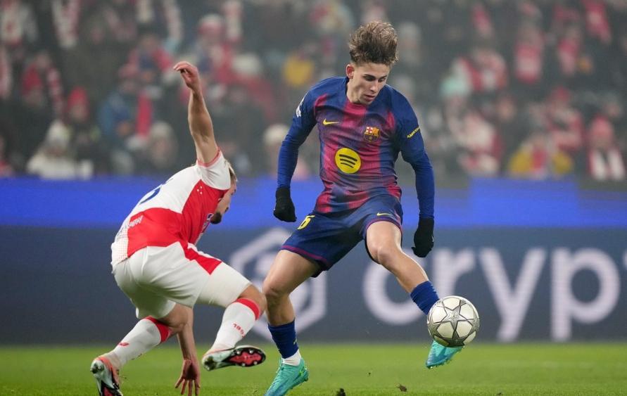 开云体育-费尔明双响比肩传奇，莱万功过相抵，巴萨4-2捷克豪门造最差纪录