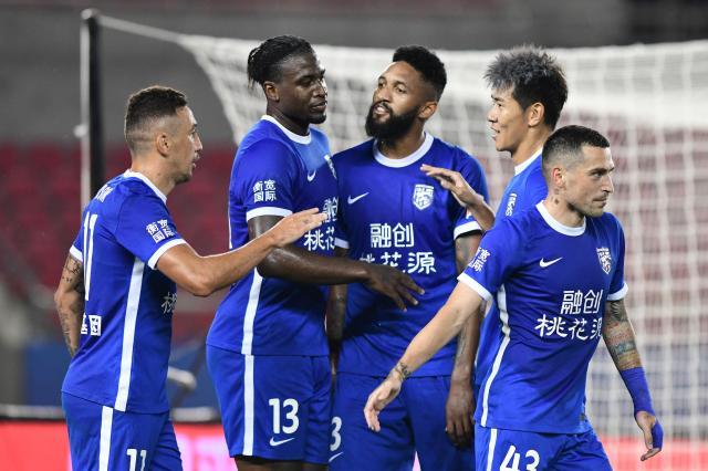 开云体育-中超前瞻：海港检验三镇成色 广州VS河北保级大战